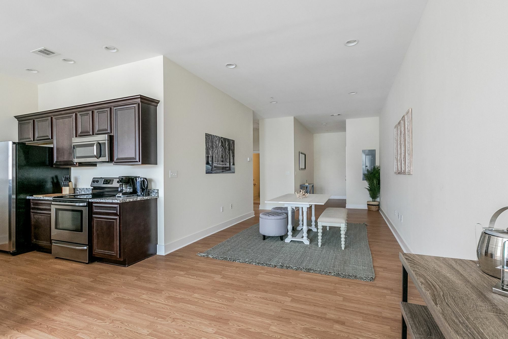 Apartment Airy 1br In Arts/warehouse District By Sonder