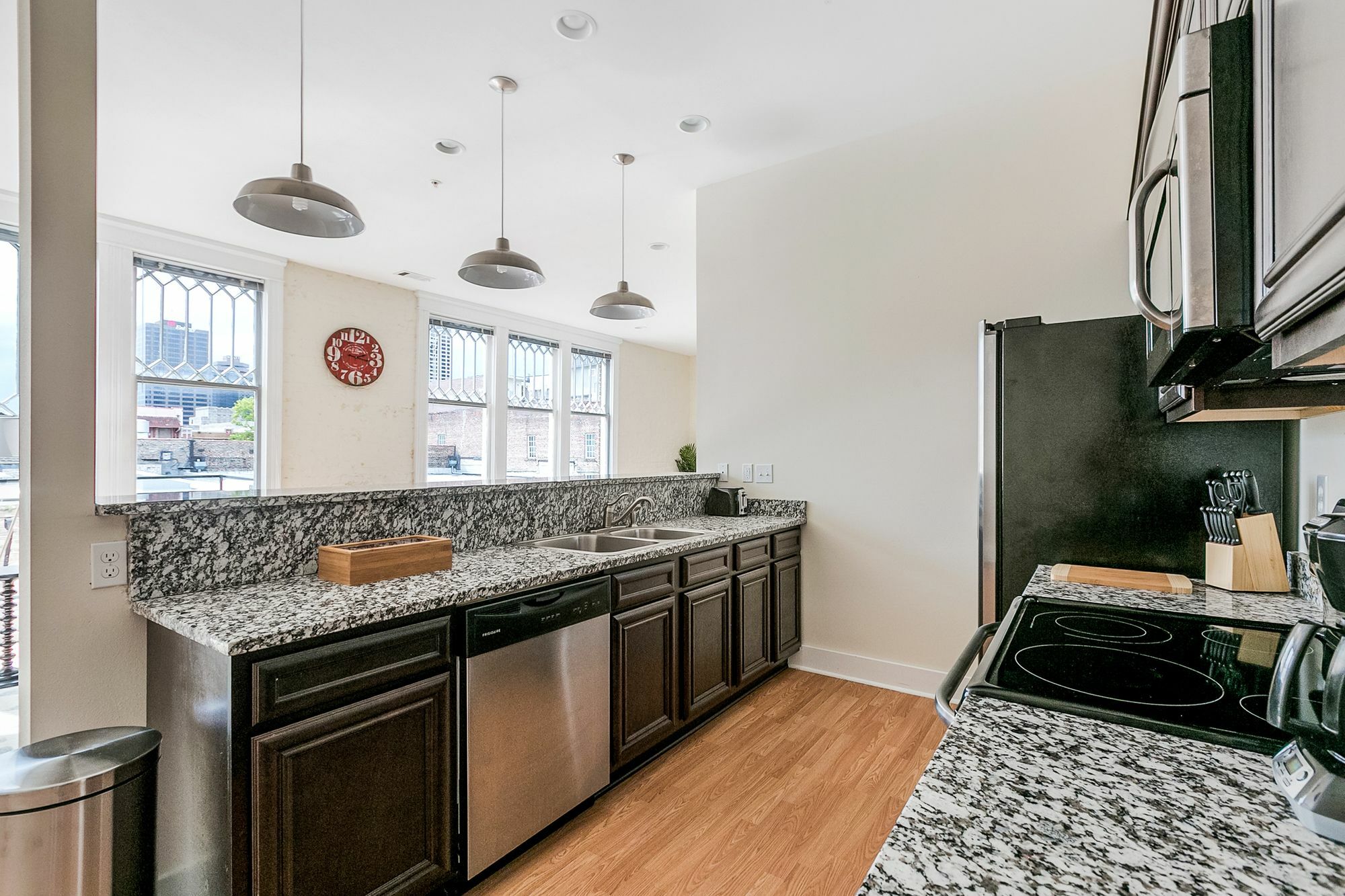 Apartment Airy 1br In Arts/warehouse District By Sonder New Orleans