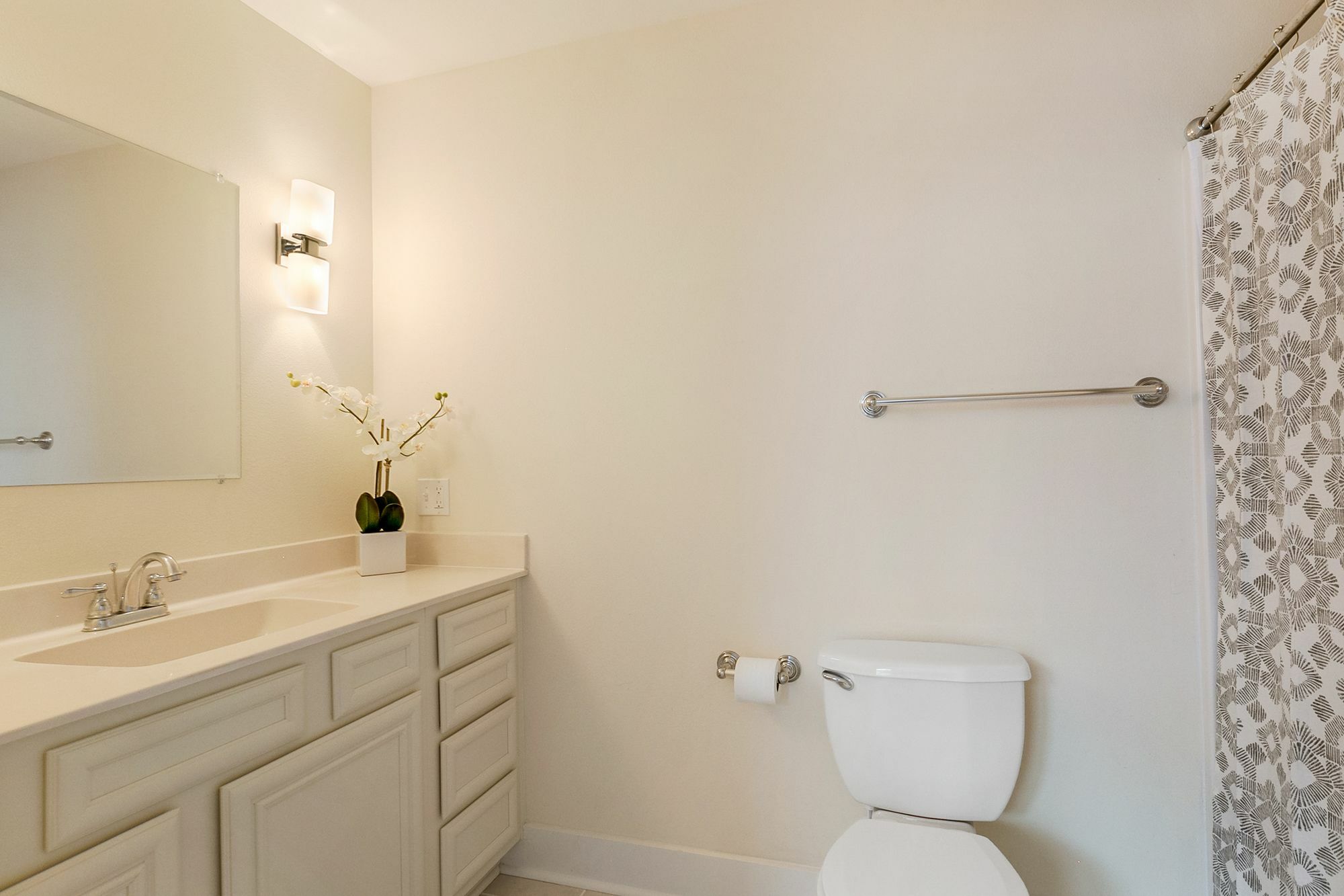 Apartment Airy 1br In Arts/warehouse District By Sonder *