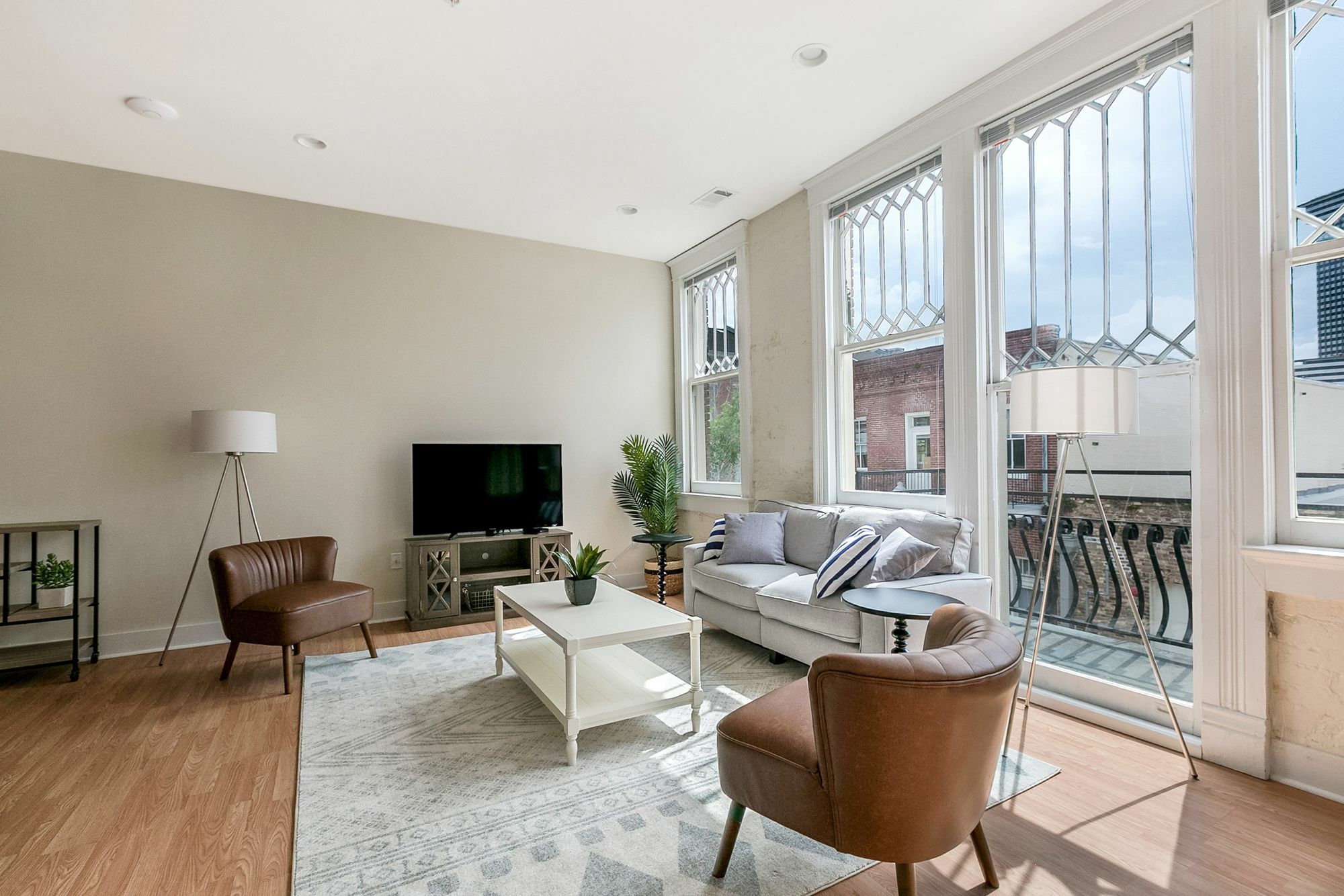 Airy 1br In Arts/warehouse District By Sonder Apartment New Orleans